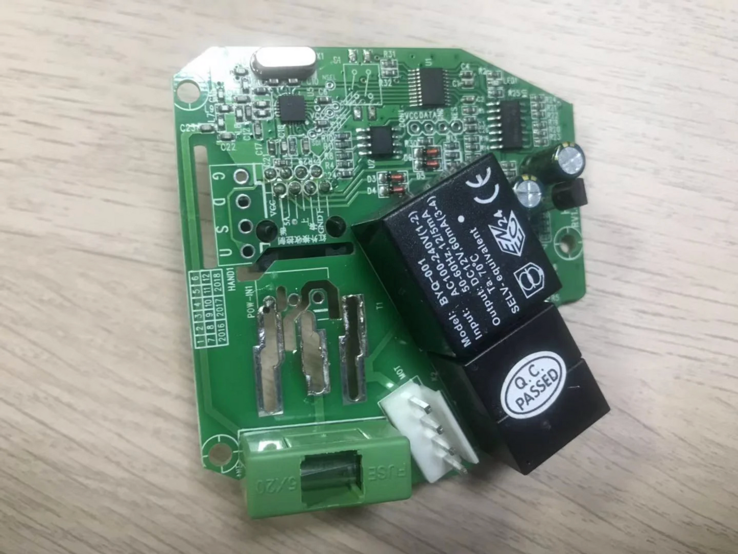 SCREENPRO 868MHz Remote & Control Board — szybkie parowanie, kompatybilność Jampo Floor Rising | SounDemo