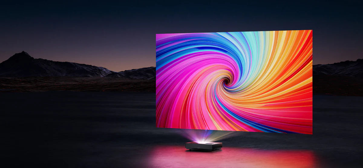 Projektor Formovie Cinema Edge 4K UST Laser z Google TV i Netflixem