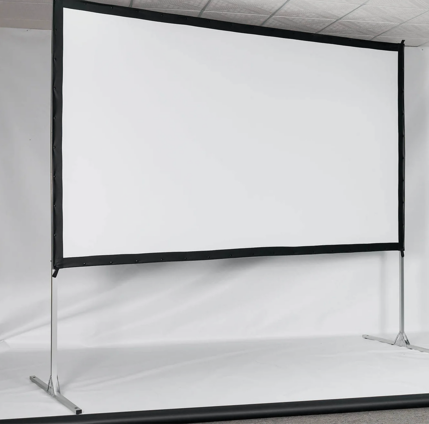 QB Outdoor Screen Replacement Fabric 120" 144" 16:9 — zamienna tkanina do ekranu plenerowego | SounDemo